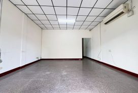 彌陀路尾店面09-523 052337228