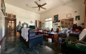 鶴岡國小旁精美農舍