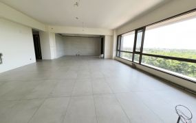 【降價 300 萬！入主文中路旗艦地標】