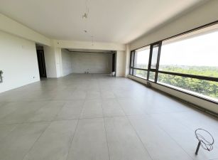 【降價 300 萬！入主文中路旗艦地標】