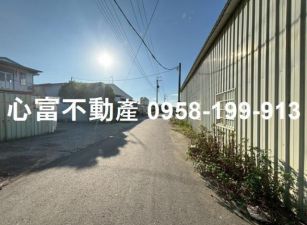 岡山空軍官校旁農地廠房