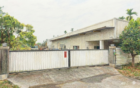 屏東竹田 1050 坪稀有標的：100坪建物、30 米大面寬、舊制稅籍門牌，投資自用首選！