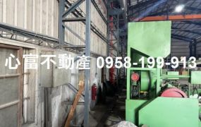 路竹省道旁天車乙工廠房