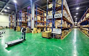 近龍潭高原交流道頂規挑高倉儲廠房備5座碼頭大腹地