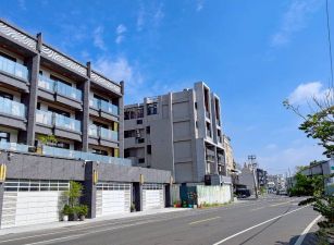 土地珠寶專才【仁武澄清湖特定區建地｜99.9坪】