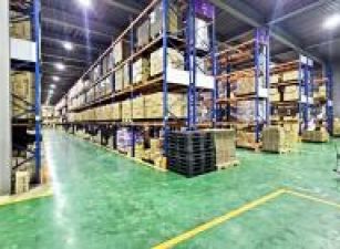 近龍潭高原交流道頂規挑高倉儲廠房備5座碼頭大腹地