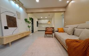 左營海軍右昌元帥廟商圈亮麗公寓三樓