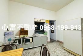 岡山老街人潮店住(近壽天國小、公園、醫院)