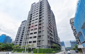 專售｜天琴｜輕軌公園旁綠意盎然三房