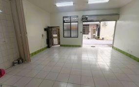 大寮昭明國小旁6.7米面寬4樓有車庫透天