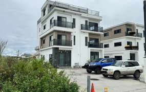 永慶許書豪★羅東近高速公路合法雙併電梯農舍