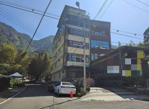 溪頭旁稀有釋出邊間電梯民宿台中買屋賣房 土地王劉志忠