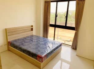 森林園區電梯角間透店套~好停車