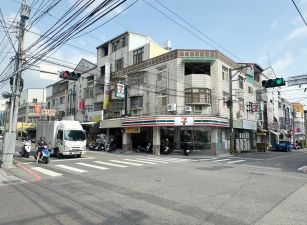 甲后商圈7-11旁美透天