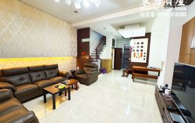 龍井區｜霞飛山莊雙車位別墅．中科旁大4房1980萬