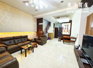 龍井區｜霞飛山莊雙車位別墅．中科旁大4房1980萬