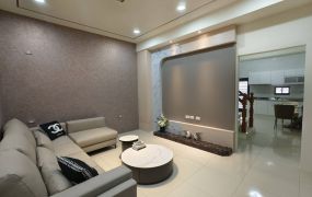 前鎮光華商圈5.3米面寬2樓店住