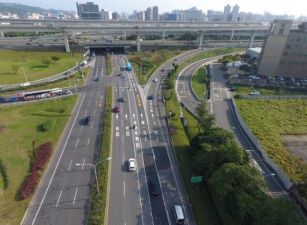 蘆竹/20米路/挑高天車廠房(可廠登) &bull;   桃園廠房買賣/工業地/建地/徵收農地/廠房出租