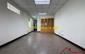 安南和順國中邊間大店住