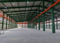 台中工業區內挑高可廠登天車廠房