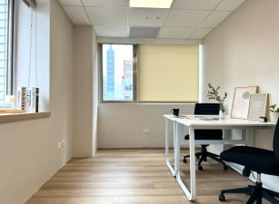 東區燙金門牌營業登記，親切秘書服務，專人打掃，公司行號設立登記