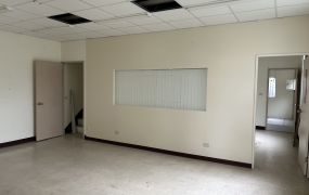 南崁交流道旁大腹地RC宿舍(FT05079)