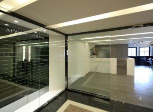 精選黃金地段辦公室、交通便捷，專屬個人工作室出租