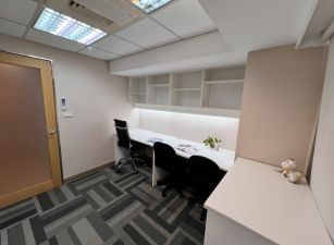 【全方位商務中心】 東區平價優質小型辦公室、個人工作室出租！免費提供秘書服務及使用會議室