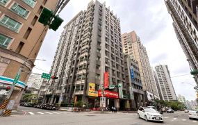 單身貴族的最愛~~SOGO商圈漂亮套房