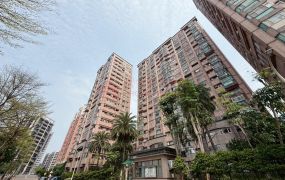 台灣房屋｜獨家專售【藍海名廈｜高樓景觀陽台大套房】