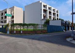 仁武建地：稀有195坪「4-5戶透天」完美角地