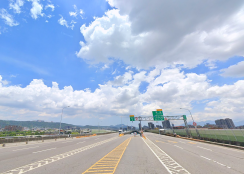 新莊機場捷運/30米路/大面寬/商業地 &bull;    新北市建地工業地廠房買賣/徵收農地/廠房出租