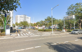 三民區三多路三面臨路危老整合商業建地