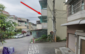 大寮區景明街邊間透天，屋況不好，需大整修