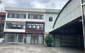 南崁交流道旁大腹地RC宿舍