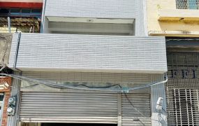 南崁交流道透天廠房