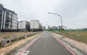 客運園區大面寬建地
