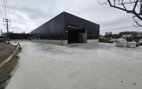 A10大腹地全新鋼構廠房