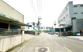 高原交流道新穎RC合法千坪廠房｜有碼頭貨梯｜大腹地