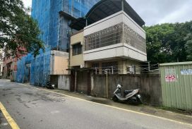 *專* 新竹/東區【文教特區】大地坪 邊間透天~