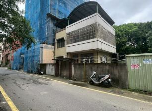 *專* 新竹/東區【文教特區】大地坪 邊間透天~