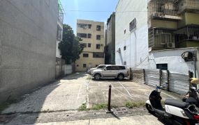 高雄亞灣區稀缺住四建地